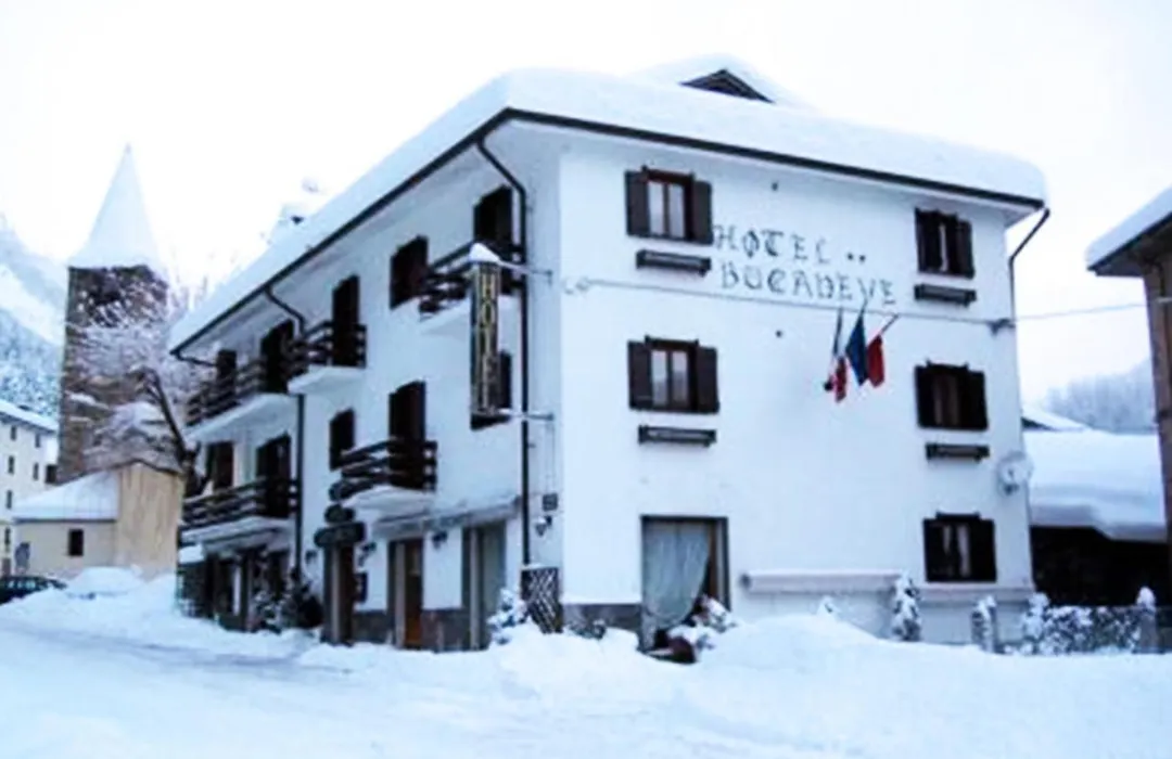 Hotel Bucaneve-1